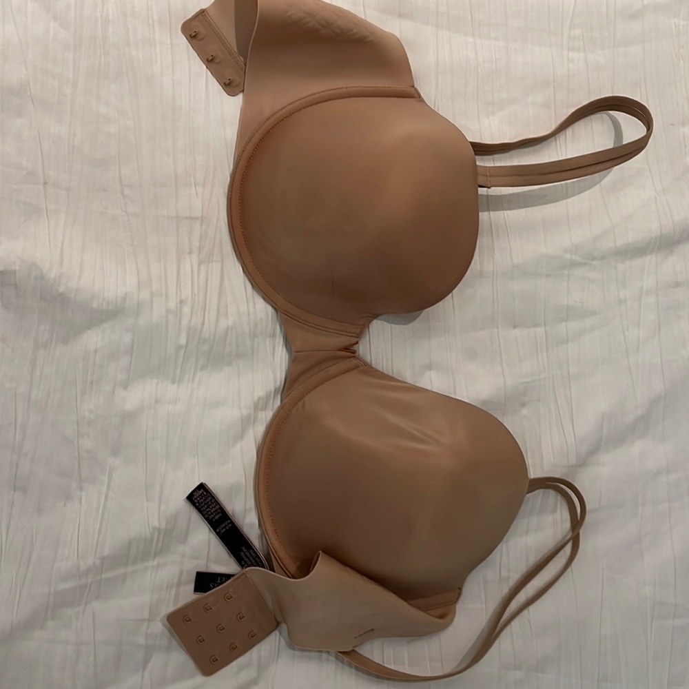 Victoria’s Secret underwire bra